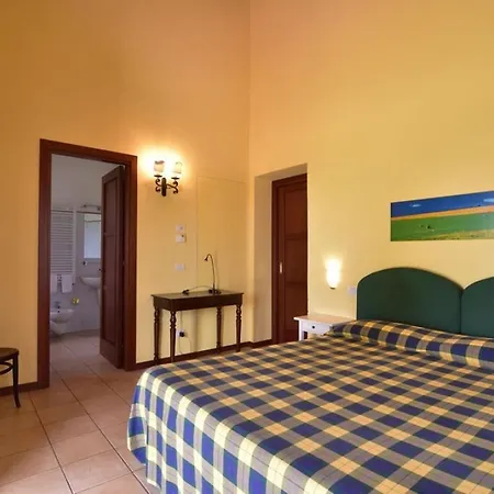 Sleeps 2 Pool Wifi T764327 Apartment *