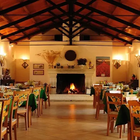 Apartment Sleeps 2 Pool Wifi T764327 Montescaglioso
