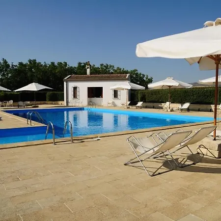 Sleeps 2 Pool Wifi T764327 *