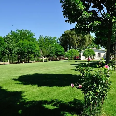 Sleeps 2 Pool Wifi T764327 *