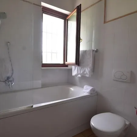 Sleeps 2 Pool Wifi T764327